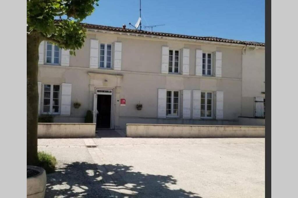 Residence Val & Rom Jarnac-Champagne Extérieur photo